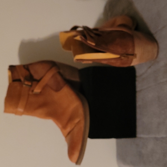 Korks Rohit Strap Bootie - Picture 3 of 6